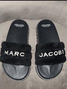 Marc Jacobs slides